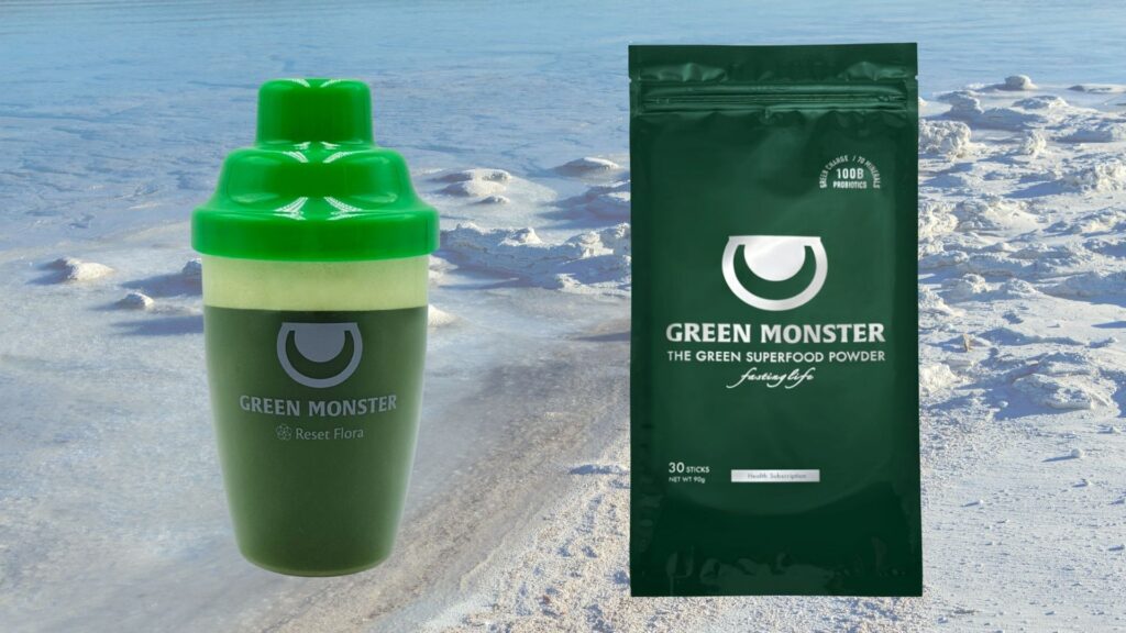 グリーンモンスターのパッケージとグリーンモンスター入りシェイカー